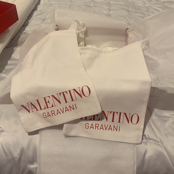 Valentino shoe box and 2 shoe bags ONLY (no shoes!) - Picture 3 of 5